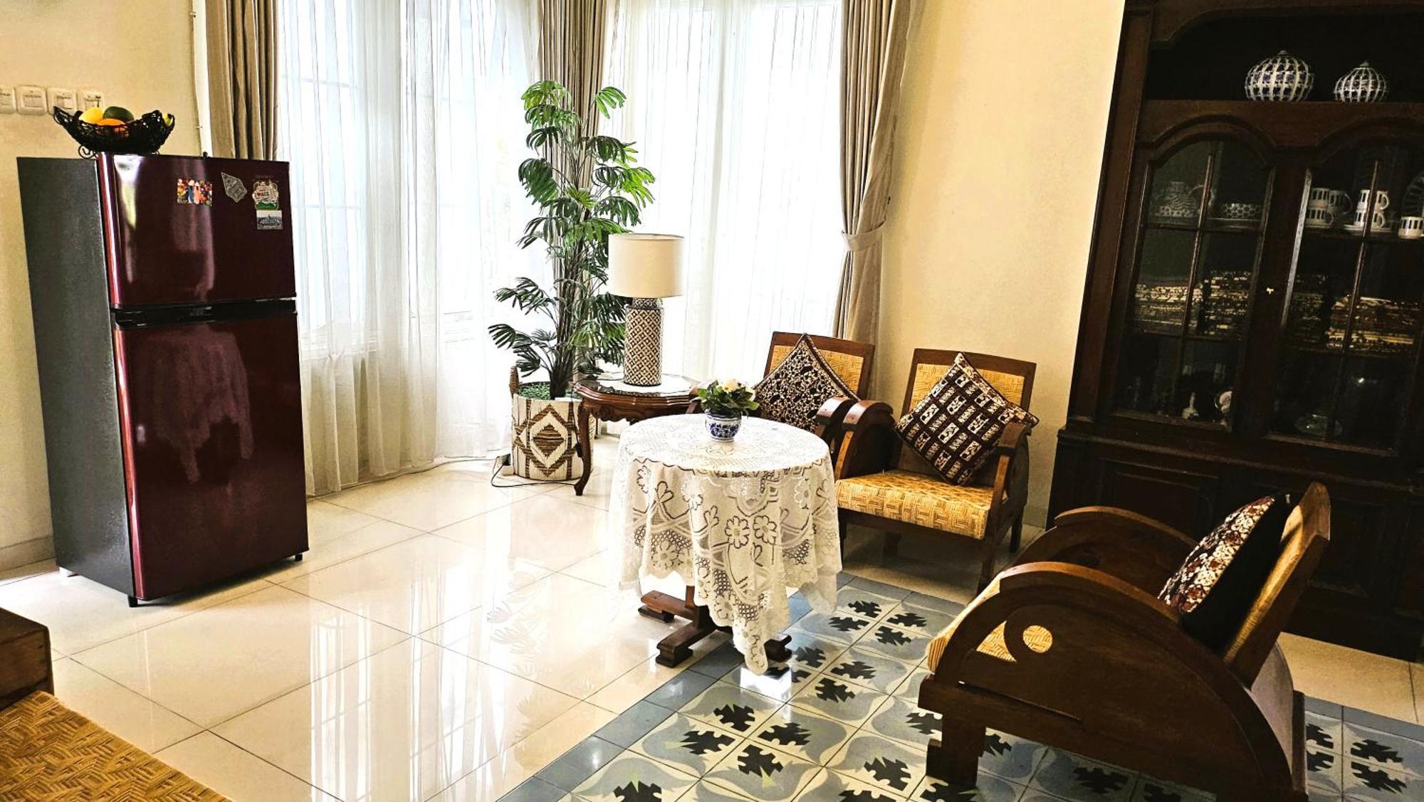 Surokarsan 9 House Yogyakarta Hotel Værelse billede